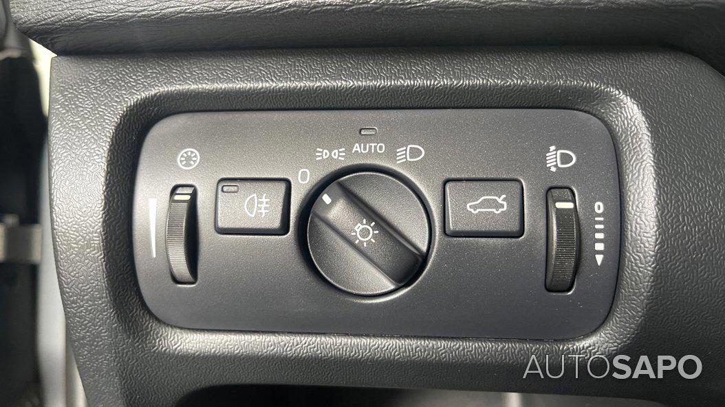 Volvo V40 Cross Country 1.6 D2 Momentum de 2014