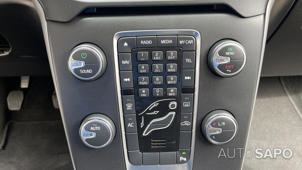 Volvo V40 Cross Country 1.6 D2 Momentum de 2014