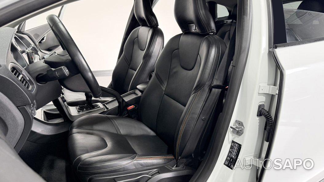 Volvo V40 Cross Country 1.6 D2 Momentum de 2014