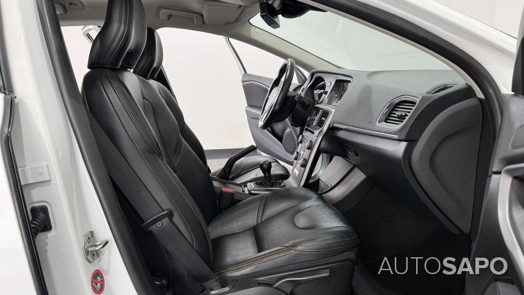 Volvo V40 Cross Country 1.6 D2 Momentum de 2014