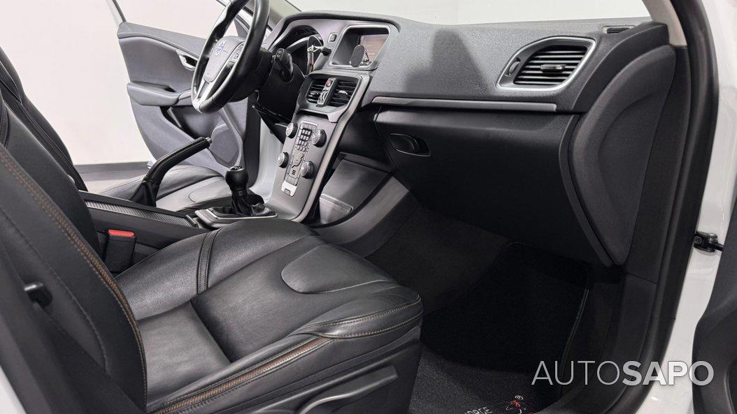 Volvo V40 Cross Country 1.6 D2 Momentum de 2014