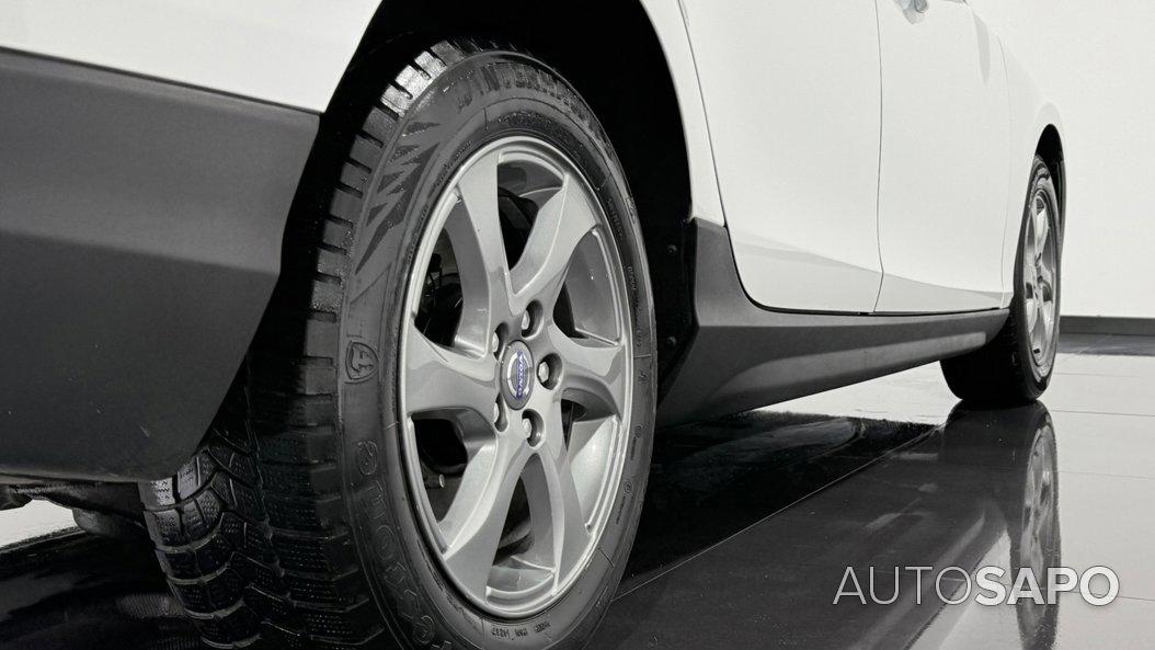 Volvo V40 Cross Country 1.6 D2 Momentum de 2014