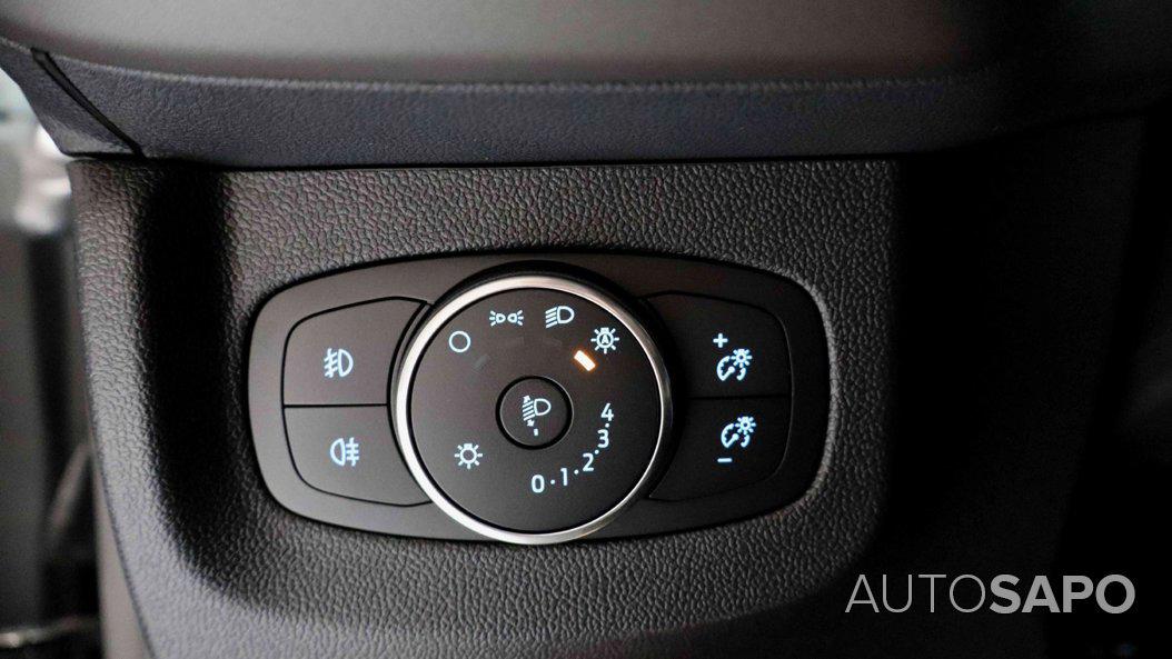 Ford Tourneo Courier 1.0 EcoBoost Titanium de 2025