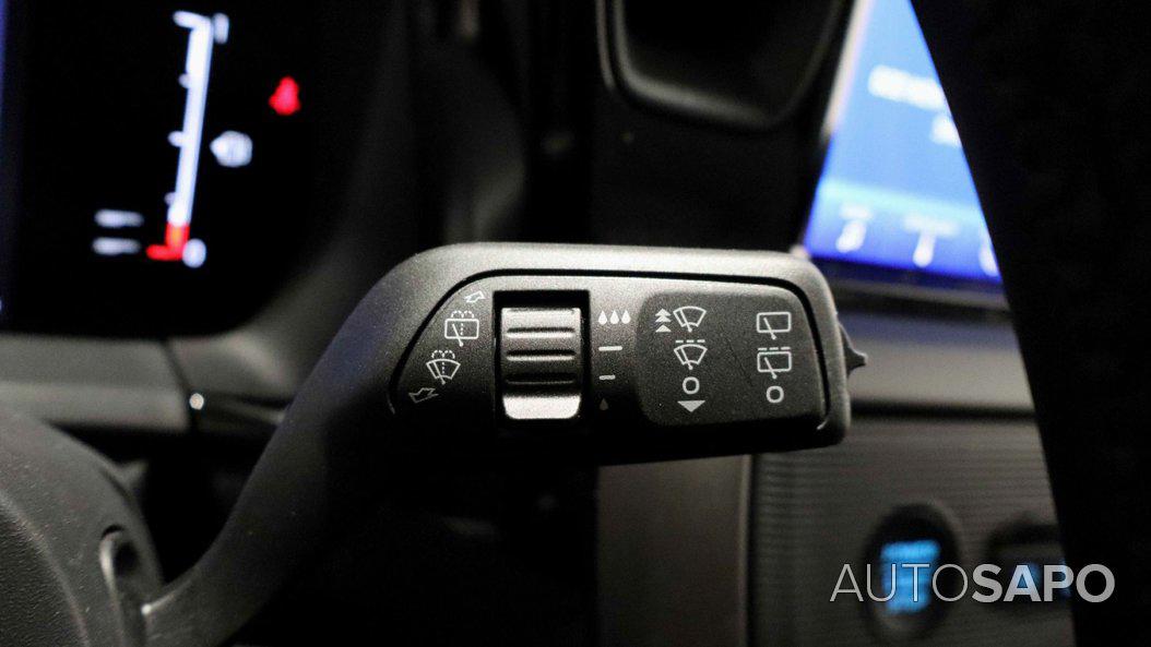 Ford Tourneo Courier 1.0 EcoBoost Titanium de 2025