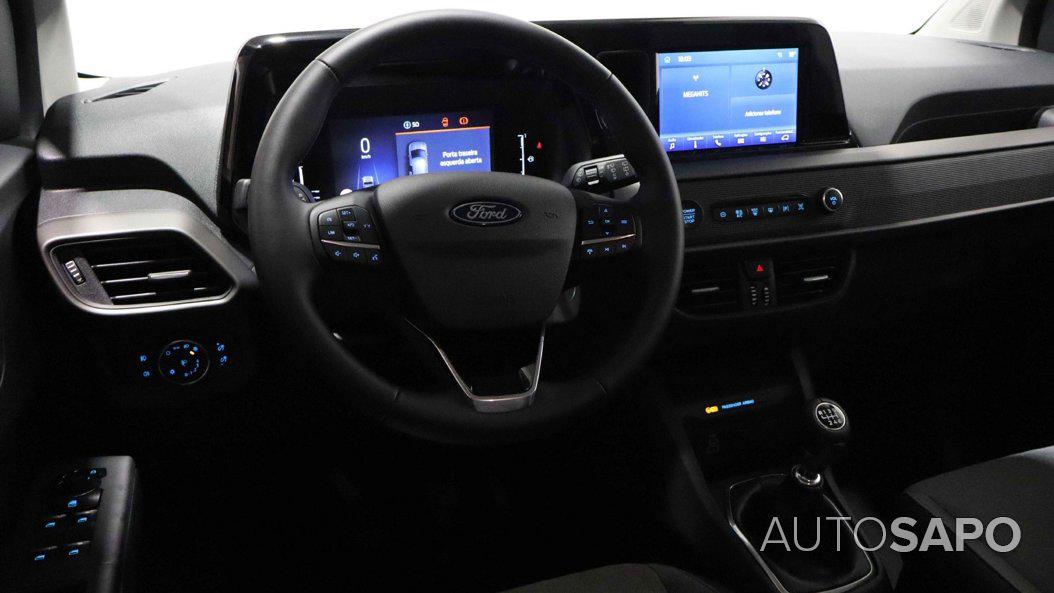 Ford Tourneo Courier 1.0 EcoBoost Titanium de 2025