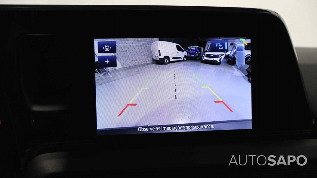 Ford Tourneo Courier 1.0 EcoBoost Titanium de 2025