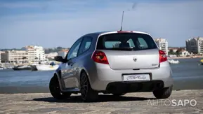 Renault Clio 2.0 16V Sport de 2007