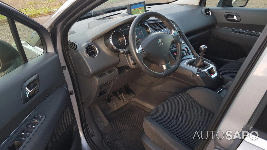 Peugeot 5008 1.6 e-HDi 7L Allure CMP6 de 2015