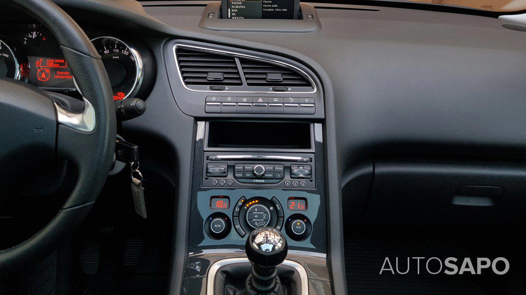 Peugeot 5008 1.6 e-HDi 7L Allure CMP6 de 2015