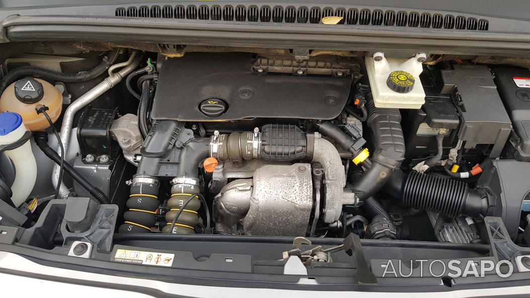 Peugeot 5008 1.6 e-HDi 7L Allure CMP6 de 2015