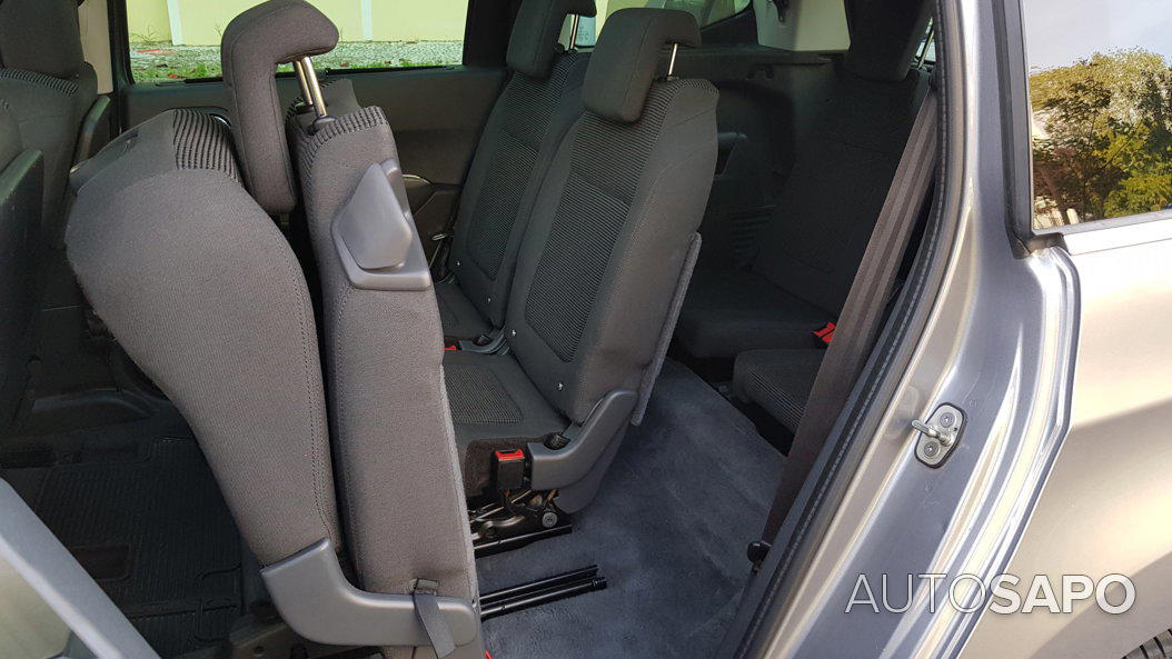 Peugeot 5008 1.6 e-HDi 7L Allure CMP6 de 2015