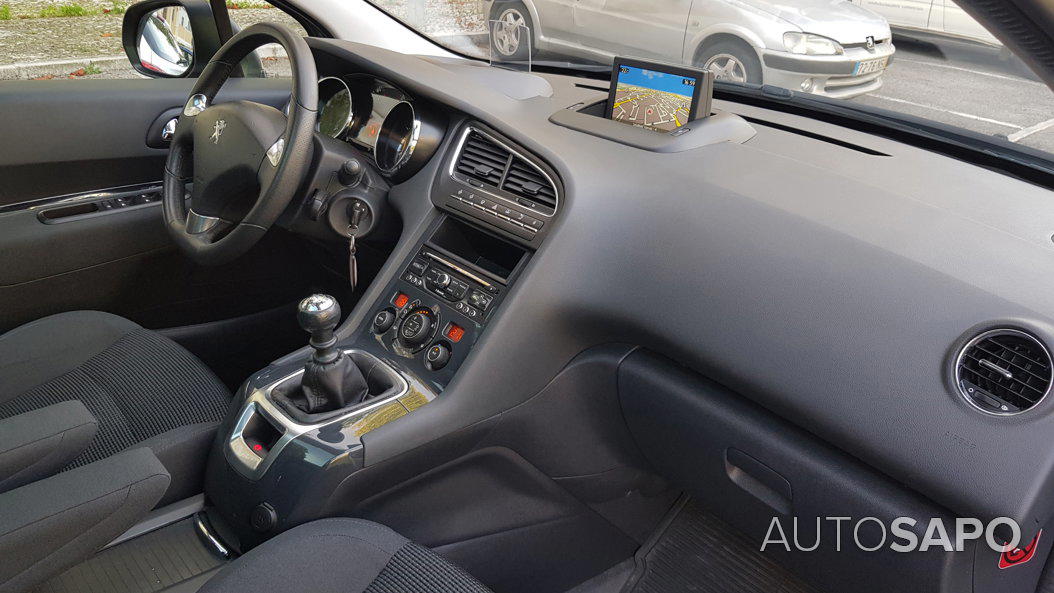 Peugeot 5008 1.6 e-HDi 7L Allure CMP6 de 2015