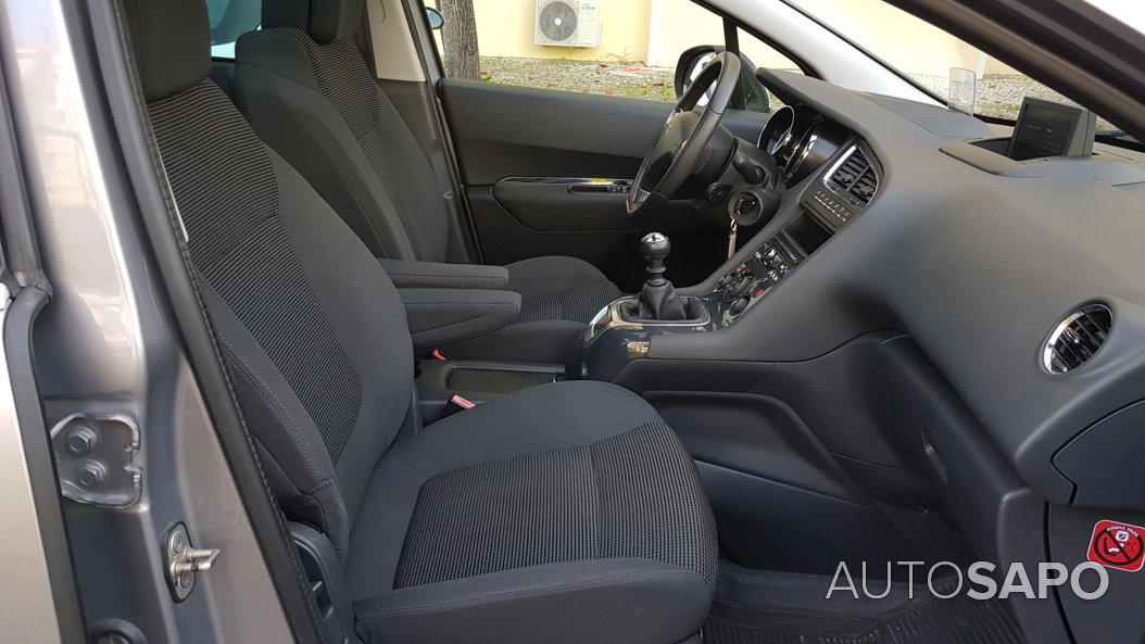 Peugeot 5008 1.6 e-HDi 7L Allure CMP6 de 2015