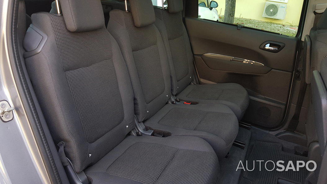 Peugeot 5008 1.6 e-HDi 7L Allure CMP6 de 2015