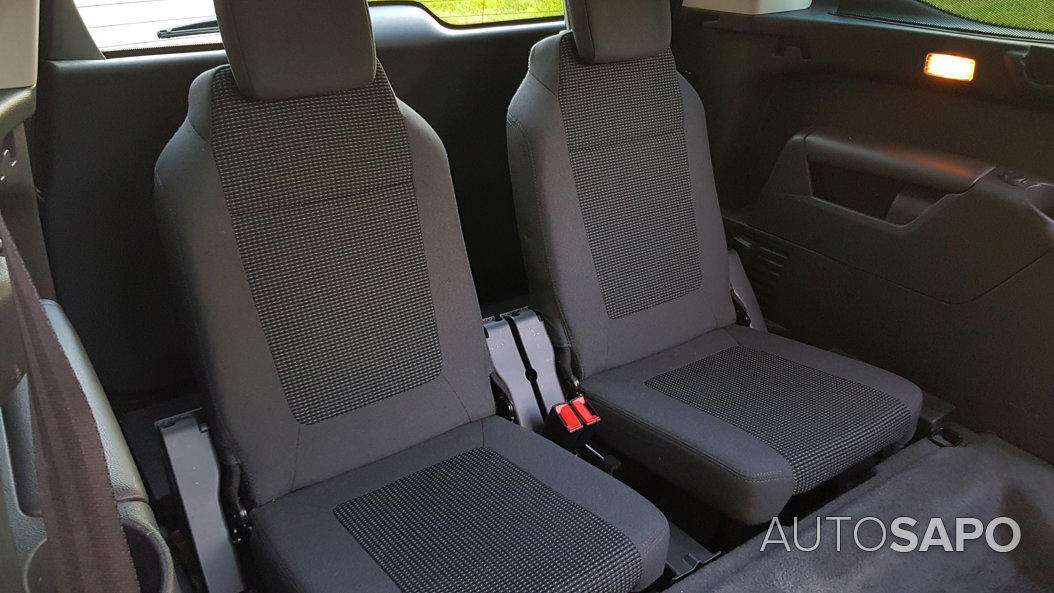 Peugeot 5008 1.6 e-HDi 7L Allure CMP6 de 2015