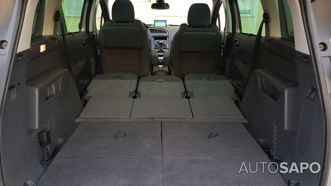 Peugeot 5008 1.6 e-HDi 7L Allure CMP6 de 2015