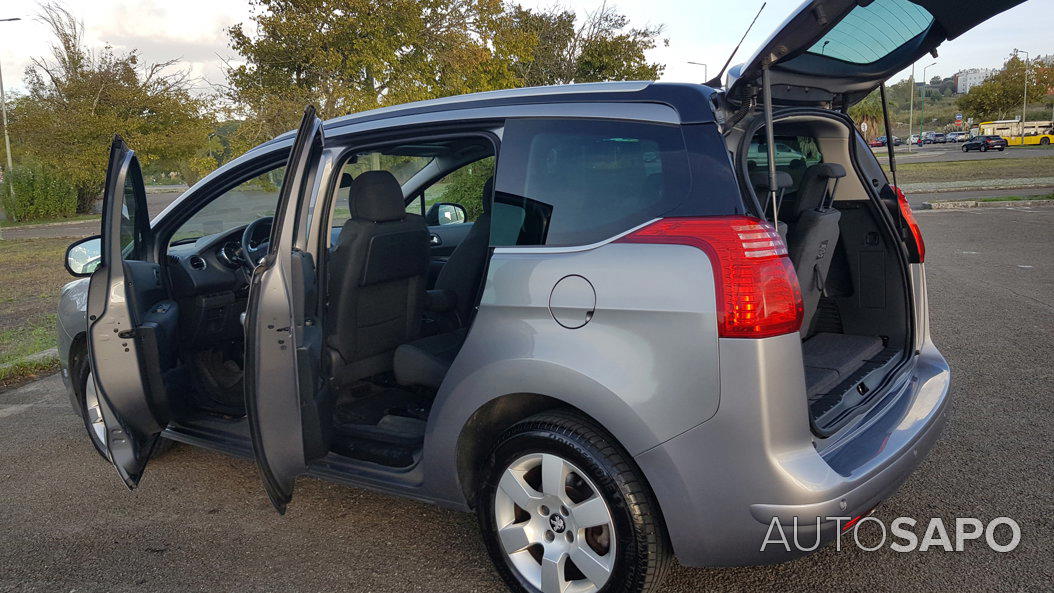 Peugeot 5008 1.6 e-HDi 7L Allure CMP6 de 2015