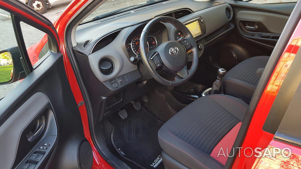 Toyota Yaris 1.4 D-4D High Pack+NAVI de 2015