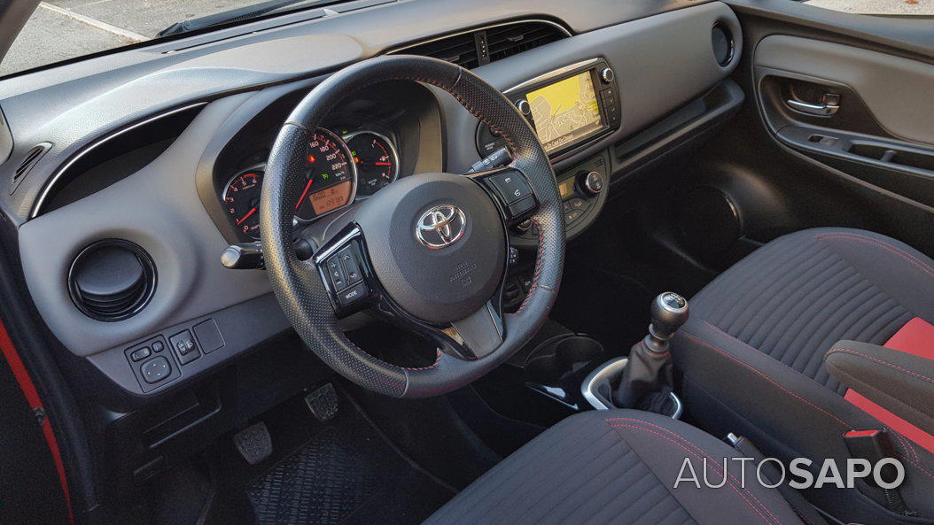 Toyota Yaris 1.4 D-4D High Pack+NAVI de 2015