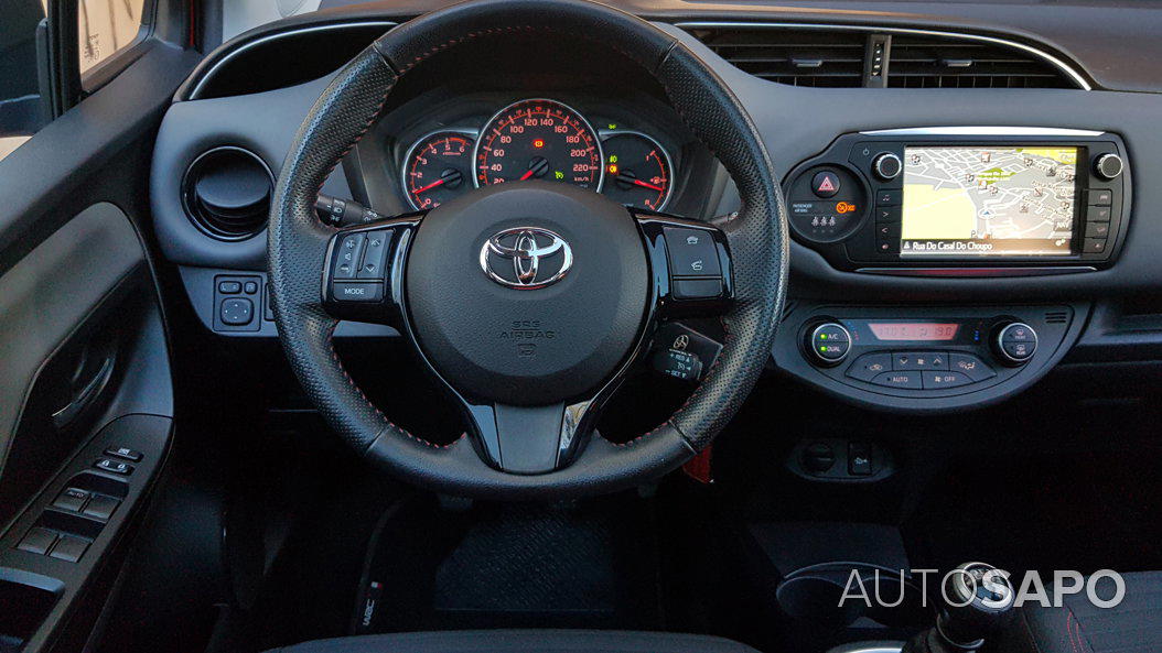 Toyota Yaris 1.4 D-4D High Pack+NAVI de 2015