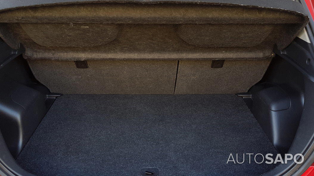 Toyota Yaris 1.4 D-4D High Pack+NAVI de 2015