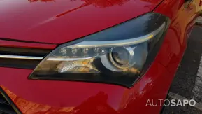 Toyota Yaris 1.4 D-4D High Pack+NAVI de 2015