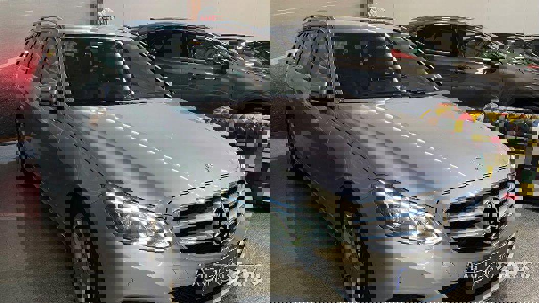 Mercedes-Benz Classe E 300 BlueTEC Hybrid Avantgarde de 2014