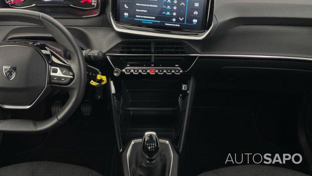 Peugeot 208 1.2 PureTech Style de 2025