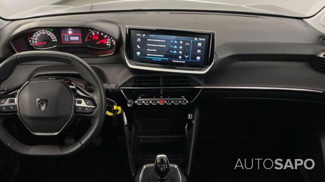 Peugeot 208 1.2 PureTech Style de 2025