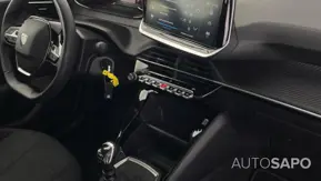 Peugeot 208 1.2 PureTech Style de 2025