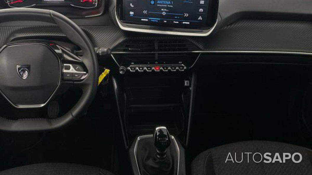 Peugeot 2008 1.2 PureTech Style de 2025