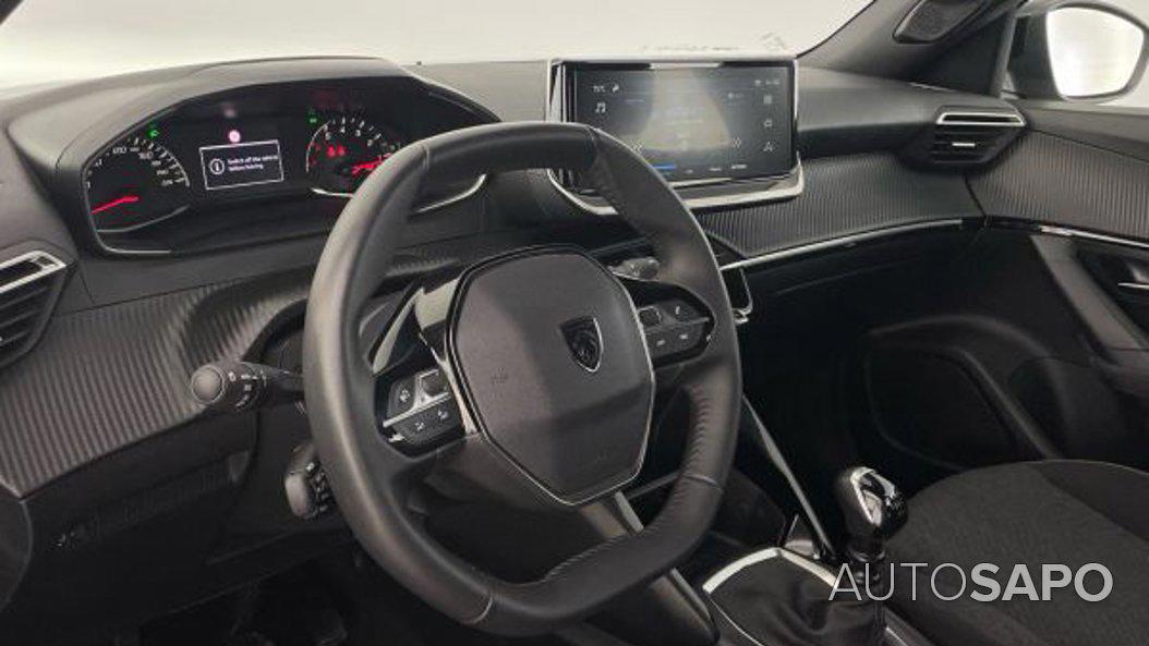 Peugeot 2008 1.2 PureTech Style de 2025