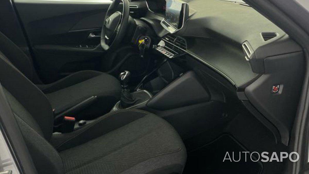 Peugeot 2008 1.2 PureTech Style de 2025