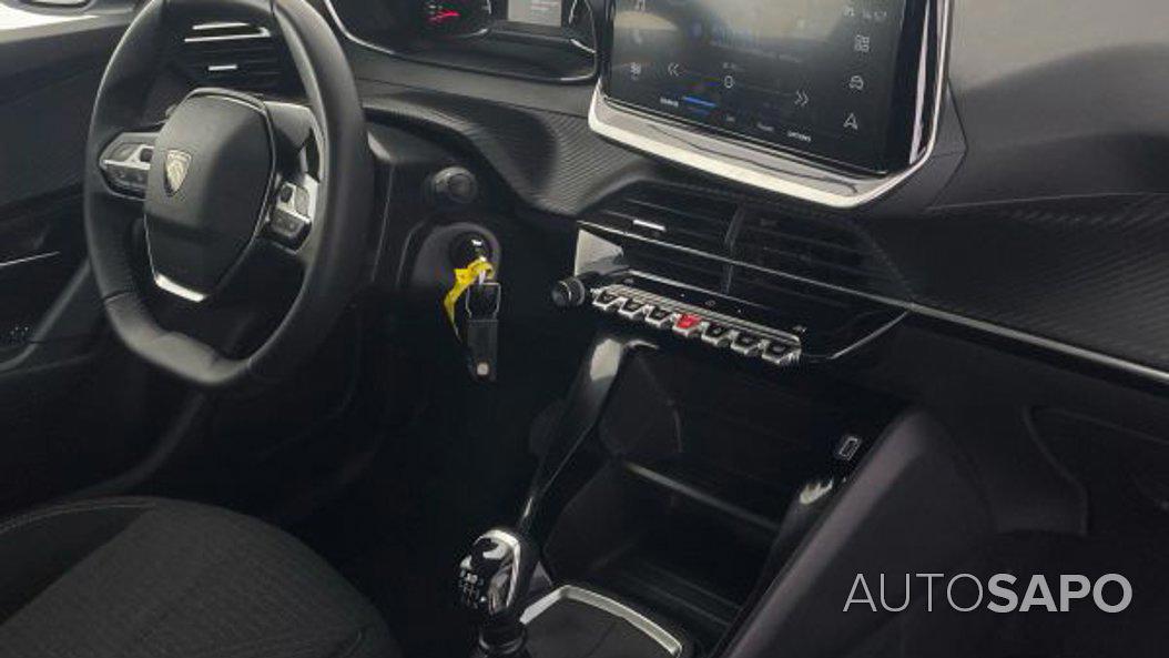 Peugeot 2008 1.2 PureTech Style de 2025