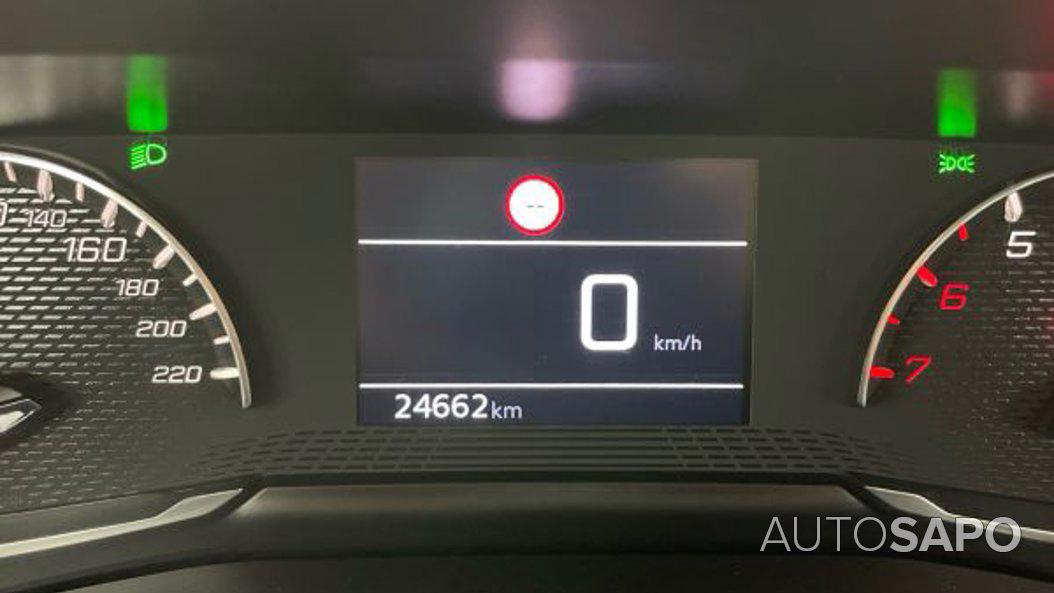 Peugeot 2008 1.2 PureTech Style de 2025