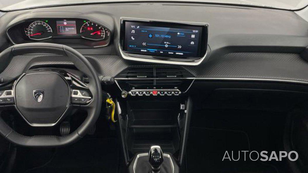 Peugeot 208 1.2 PureTech Style de 2025