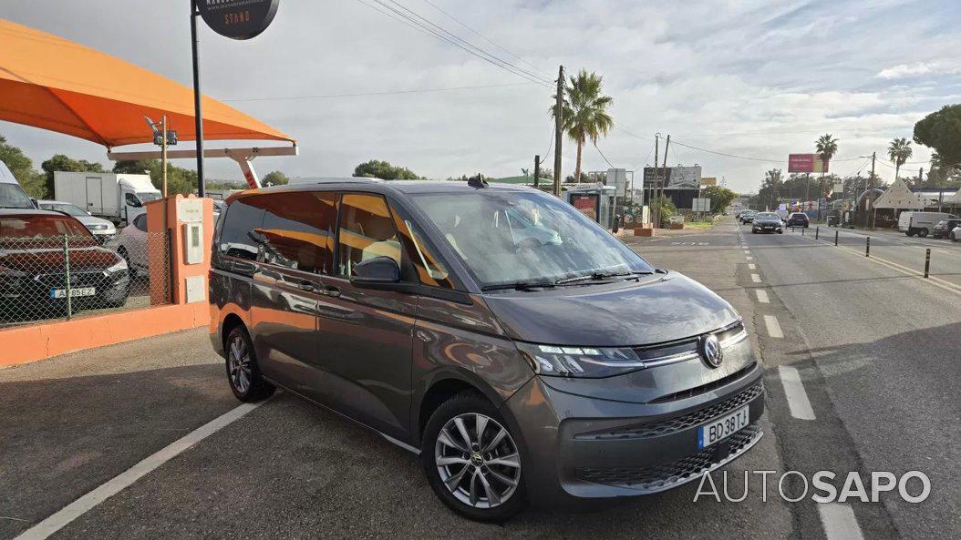 Volkswagen Multivan 2.0 TDi 140 Confortline Longa DSG de 2023