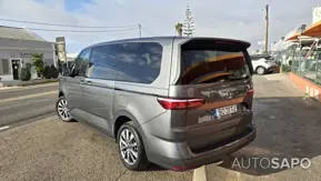 Volkswagen Multivan 2.0 TDi 140 Confortline Longa DSG de 2023