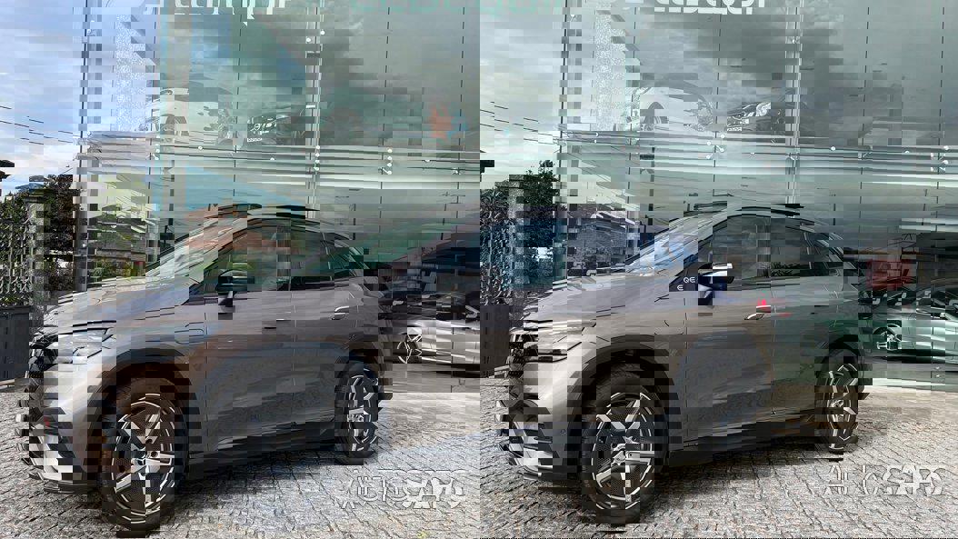 Mercedes-Benz EQE de 2024