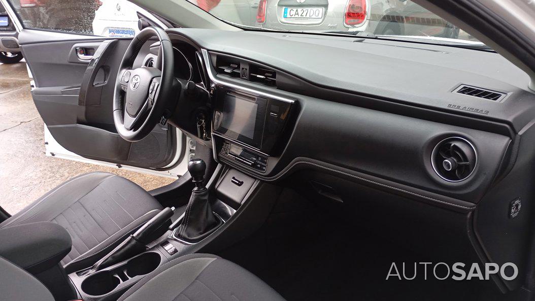 Toyota Auris 1.2T Comfort+Navi de 2016
