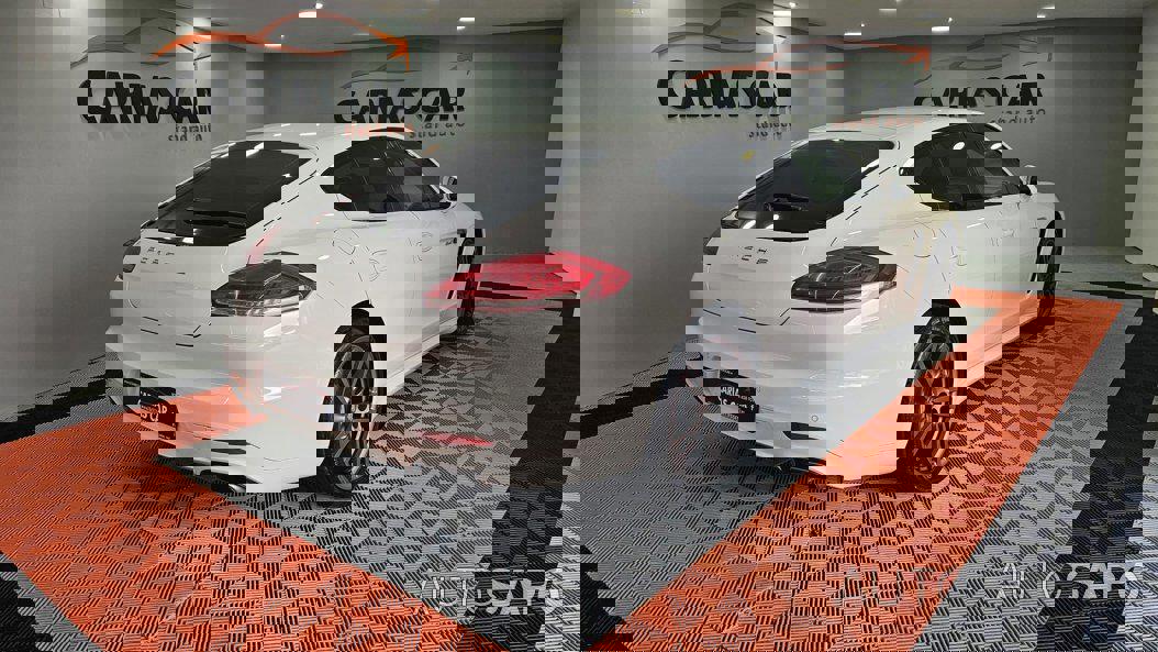 Porsche Panamera Platinum Edition de 2013