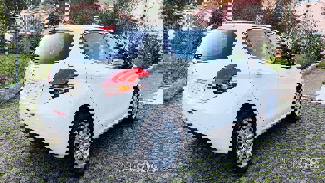 Peugeot 208 1.2 PureTech Allure de 2017