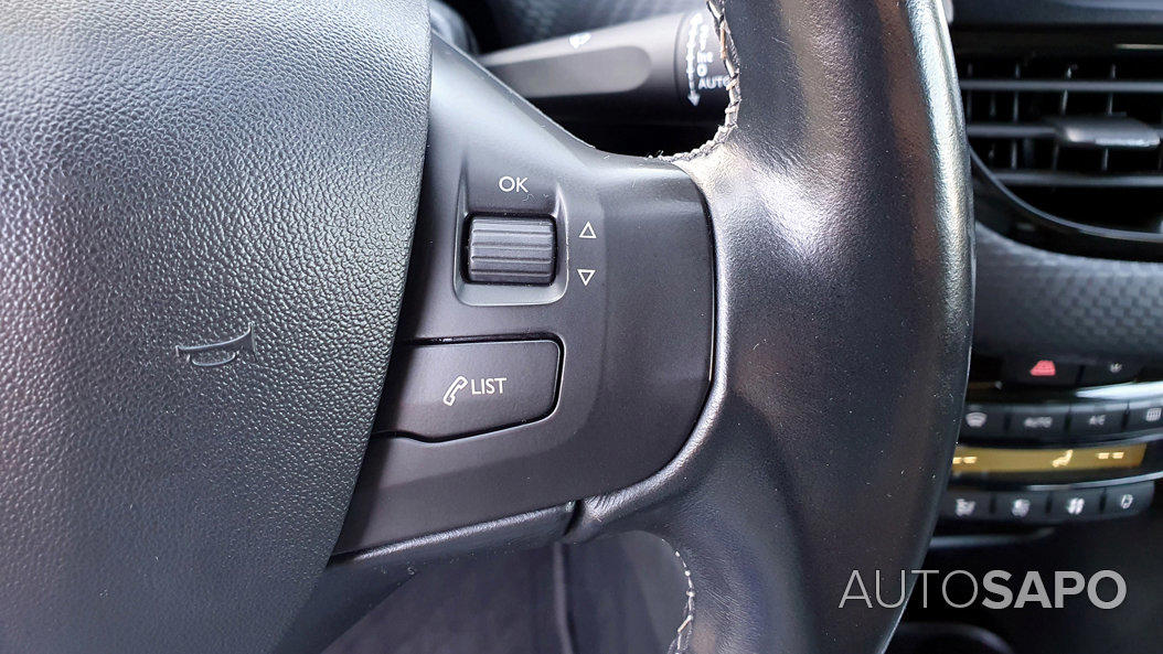 Peugeot 208 1.2 PureTech Allure de 2017