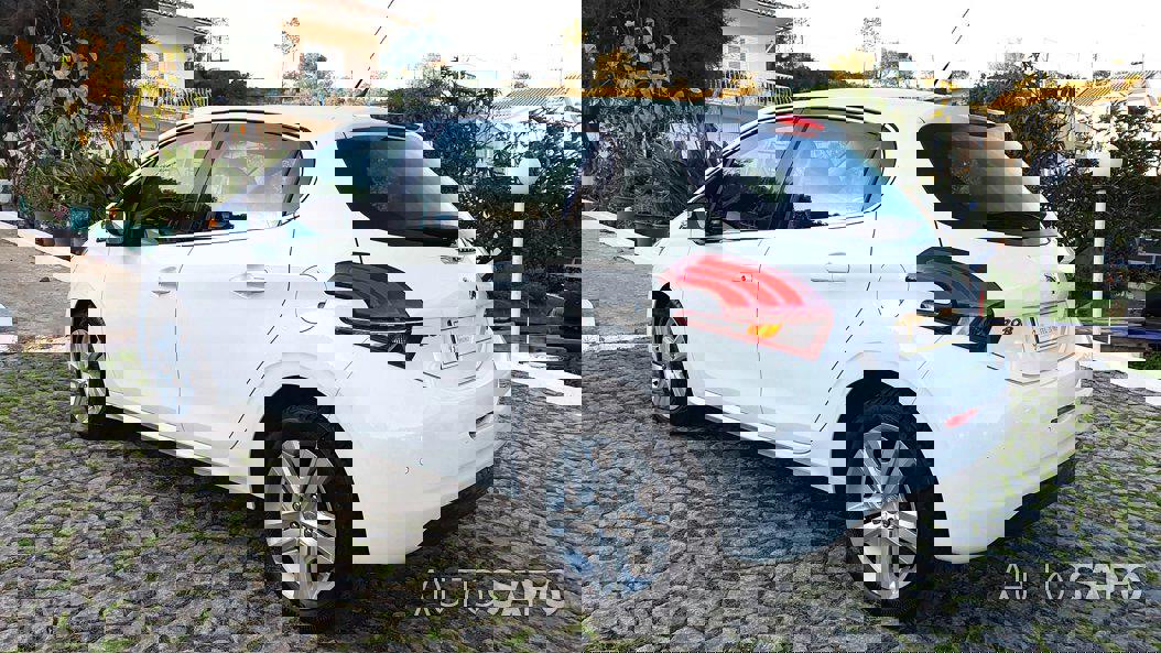 Peugeot 208 1.2 PureTech Allure de 2017