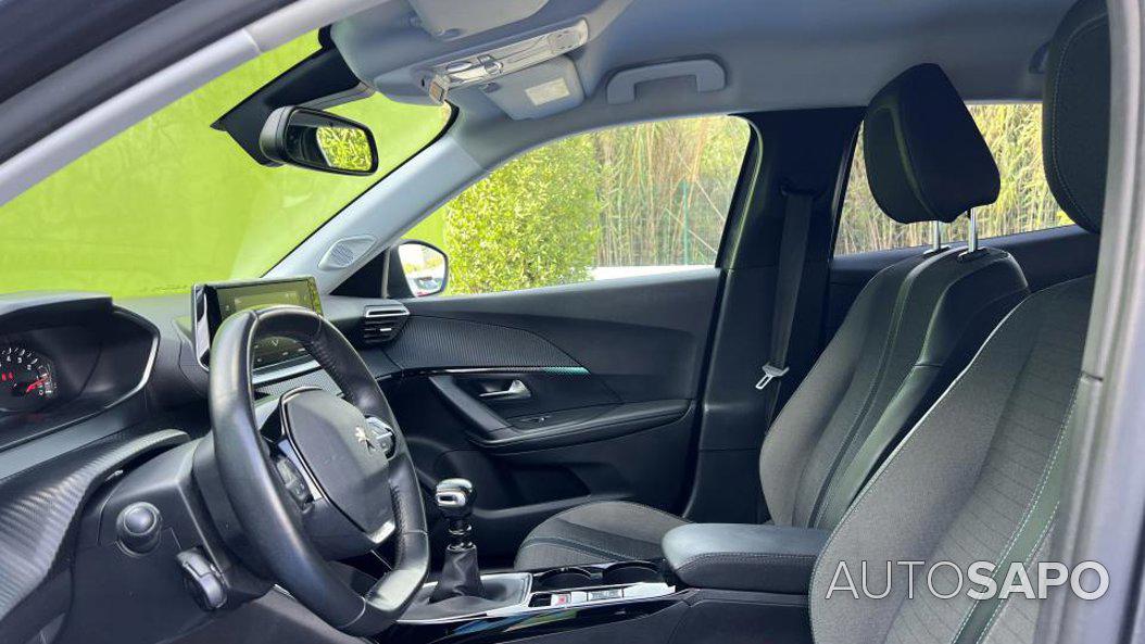 Peugeot 2008 1.2 PureTech Allure de 2022