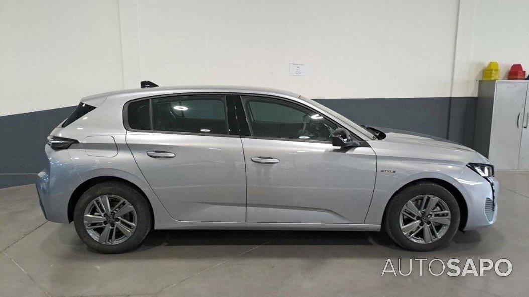 Peugeot 308 1.2 PureTech Style de 2025