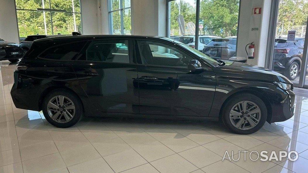 Peugeot 308 1.2 PureTech Style de 2025