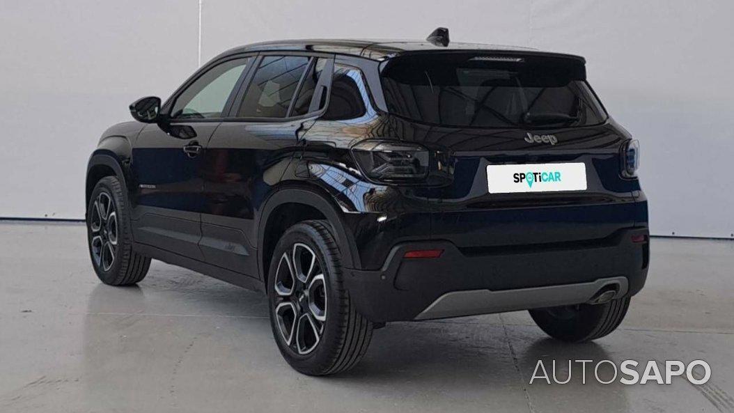 Jeep Avenger 54 kWh Summit de 2025