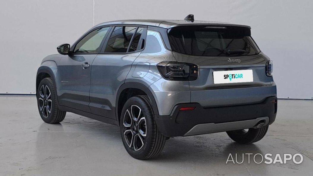 Jeep Avenger 54 kWh Summit de 2025