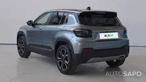Jeep Avenger 54 kWh Summit de 2025